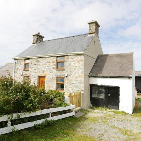 Ty Rhos, Farm Stay, Sleeps 4, Rhoshirwaun 2 Miles From أبيرداريون المظهر الخارجي الصورة